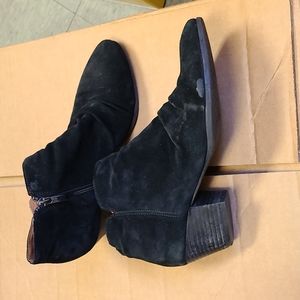 Franco Sarto Black Suede Side Zipper Ankle Booties 7.5